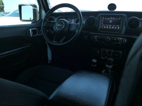 Used 2021 Jeep Wrangler Unlimited Sport AWD/4WD image 25