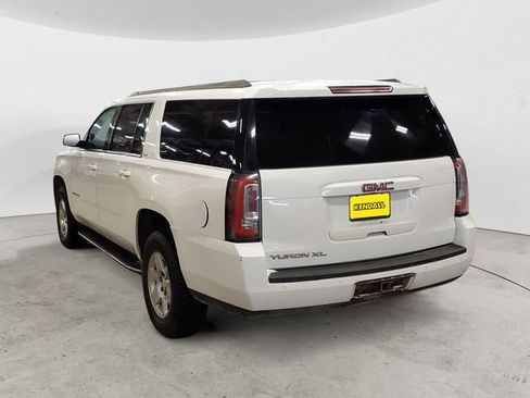 Used 2019 GMC Yukon XL SLT AWD/4WD image 3