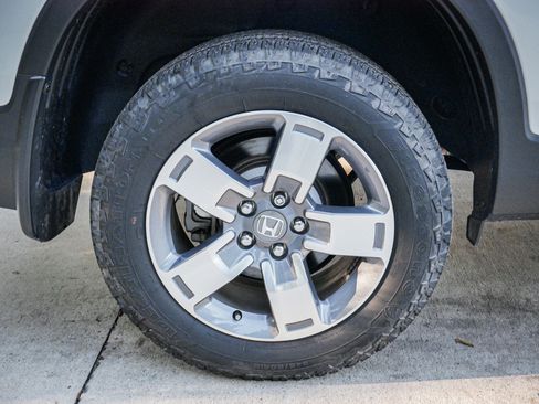 Certified 2024 Honda Ridgeline RTL image 13