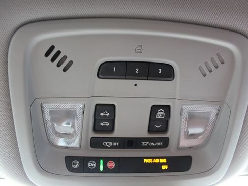 Used 2017 Chevrolet Malibu Hybrid w/ Leather Package FWD image 29