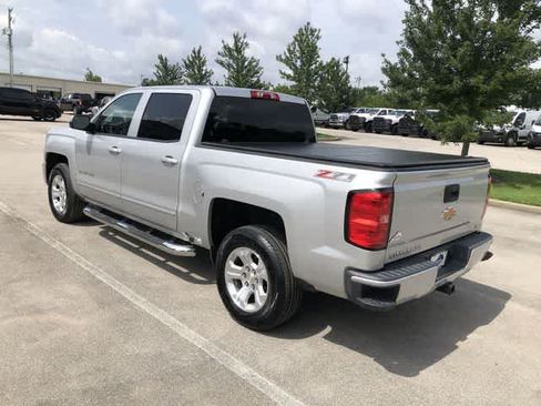 Used 2017 Chevrolet Silverado 1500 LT AWD/4WD image 4