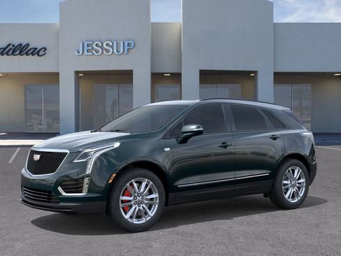 New 2025 Cadillac XT5 Sportv image 2