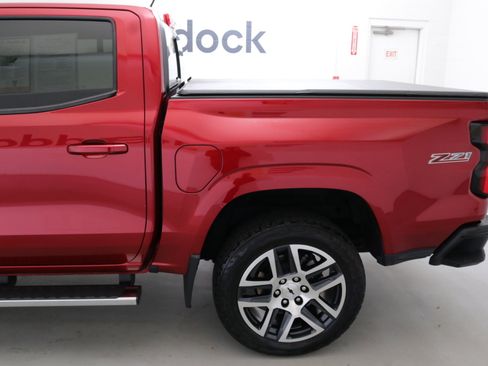 Used 2024 Chevrolet Colorado Z71 w/ Z71 Convenience Package 2 image 5