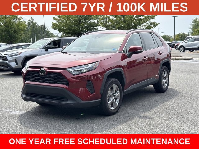 Used 2025 Toyota RAV4 XLE AWD/4WD image 5