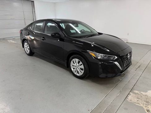 New 2025 Nissan Sentra S image 3