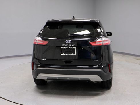 Certified 2024 Ford Edge SEL w/ Convenience Package AWD/4WD image 10