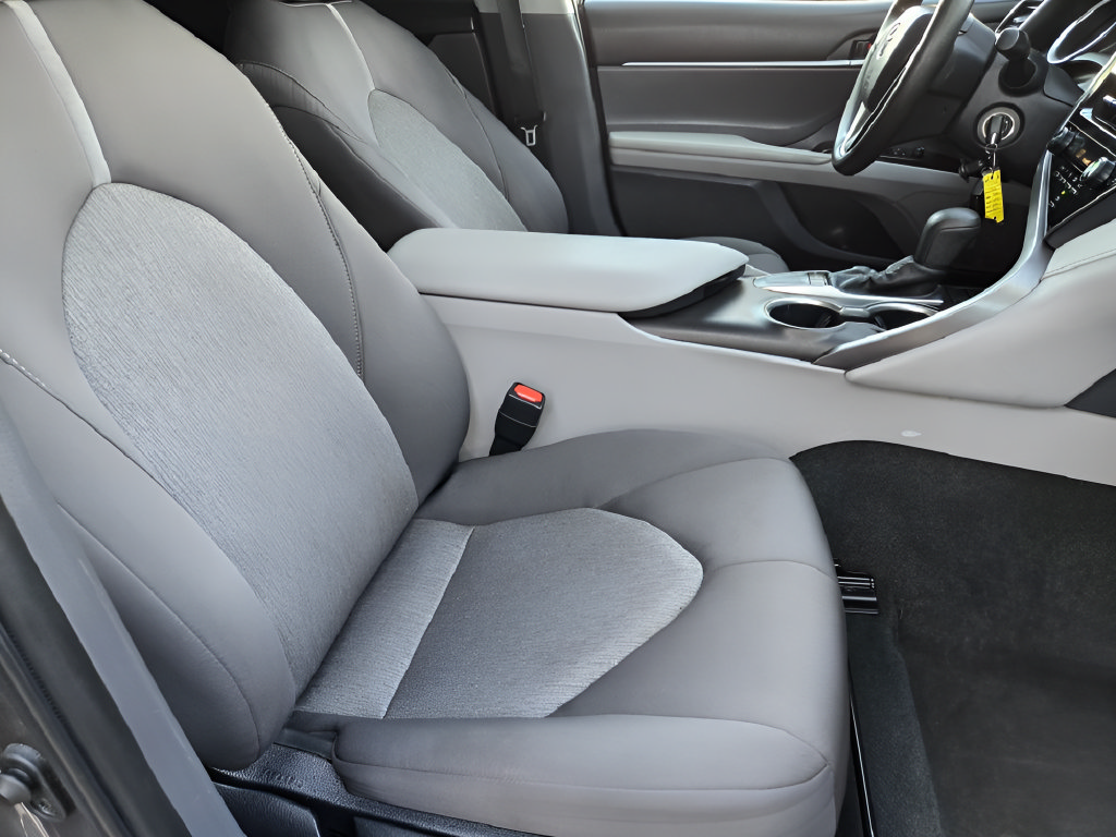Used 2023 Toyota Camry LE FWD image 10