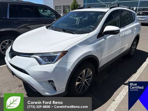 Used 2018 Toyota RAV4 XLE w/ Convenience Package AWD/4WD image 4