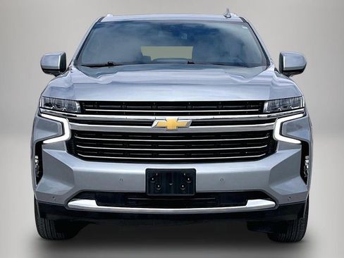 Used 2024 Chevrolet Suburban LT AWD/4WD image 3