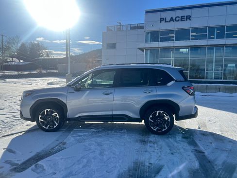 New 2025 Subaru Forester Limited image 2