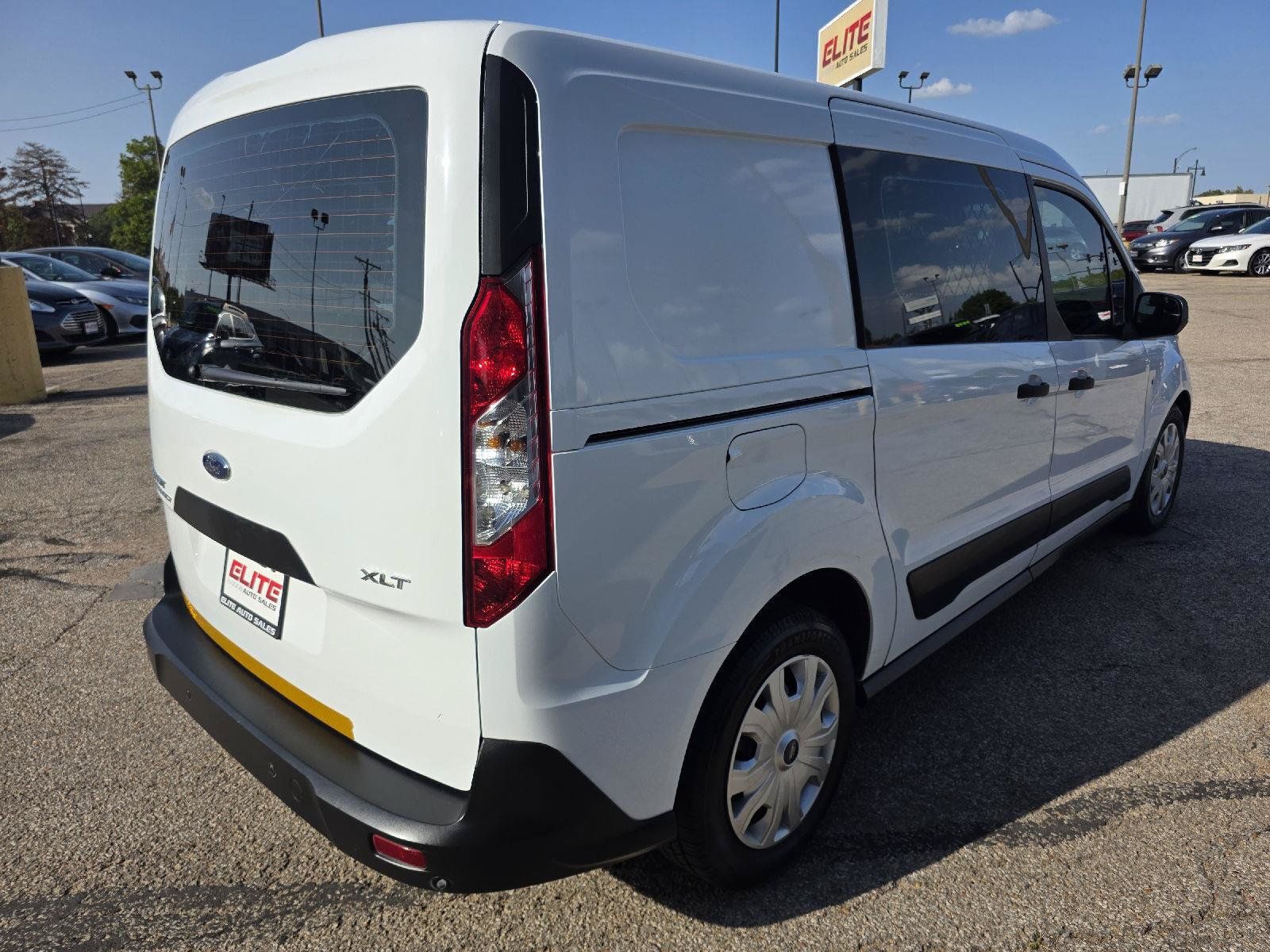 Used 2022 Ford Transit Connect XLT FWD image 5