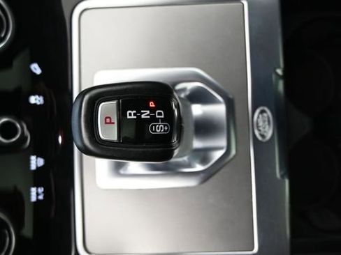 Used 2023 Land Rover Range Rover Evoque SE image 19