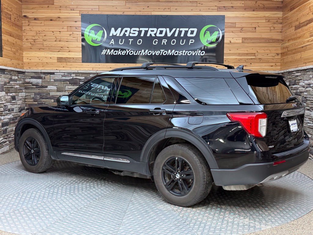 Used 2020 Ford Explorer XLT w/ Equipment Group 202A AWD/4WD image 11