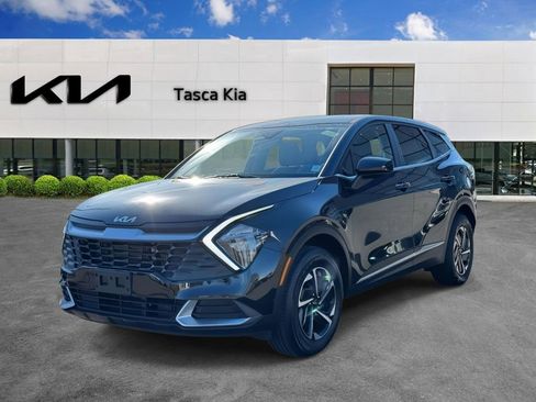 Used 2023 Kia Sportage LX image 3