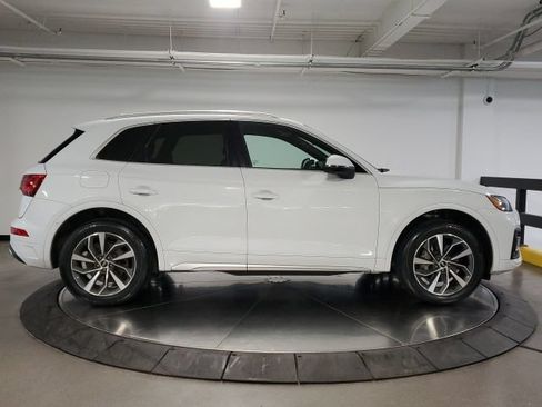 Used 2021 Audi Q5 2.0T Premium Plus w/ Premium Plus Package AWD/4WD image 18