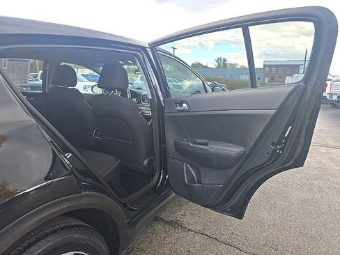 Used 2022 Kia Sportage LX image 29
