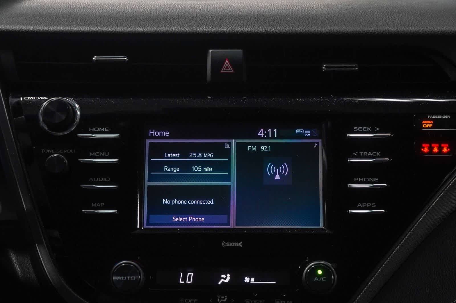 Used 2020 Toyota Camry SE FWD image 14