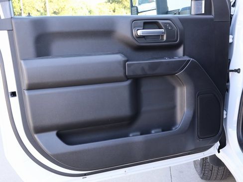 New 2025 GMC Sierra 3500 Pro w/ Convenience Package image 10