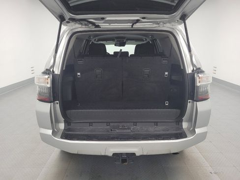 Used 2020 Toyota 4Runner SR5 image 29