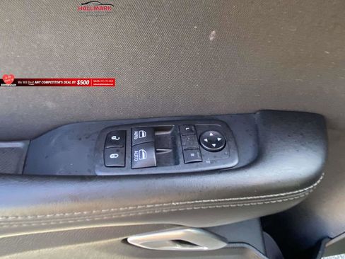 Used 2020 Dodge Challenger SXT w/ Blacktop Package image 13