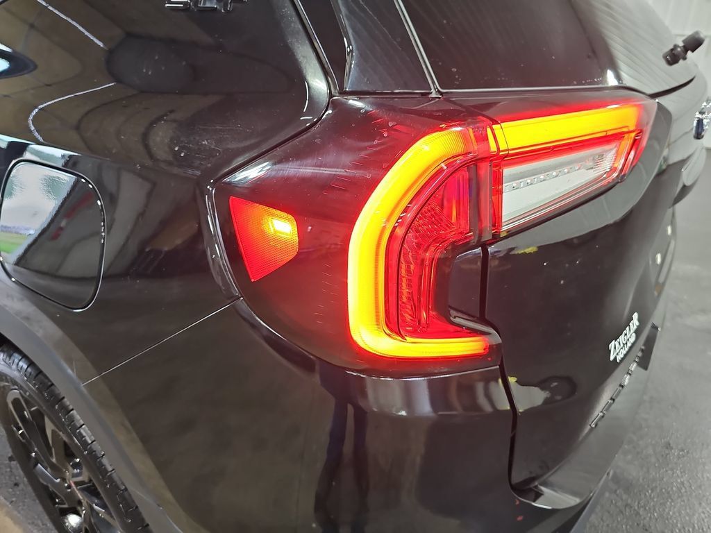 Used 2023 GMC Terrain SLT w/ Elevation Edition AWD/4WD image 36