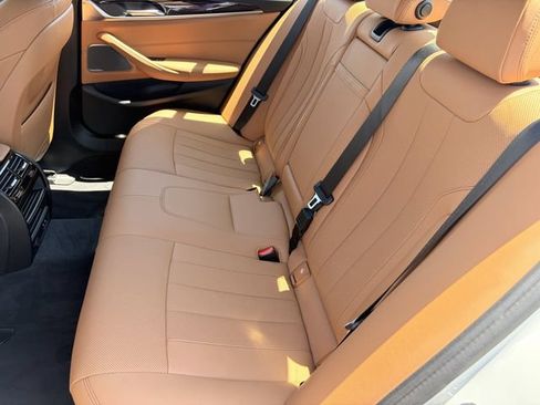 Used 2023 BMW 530e w/ Premium Package RWD image 18