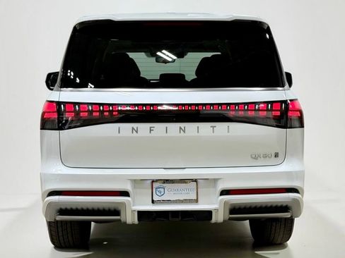 Used 2025 INFINITI QX80 Sensory image 29
