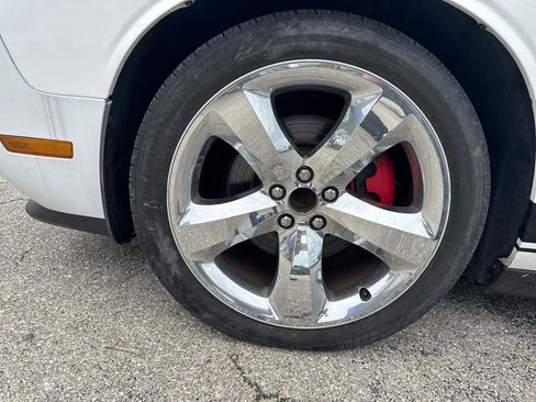 Used 2013 Dodge Challenger R/T RWD image 15