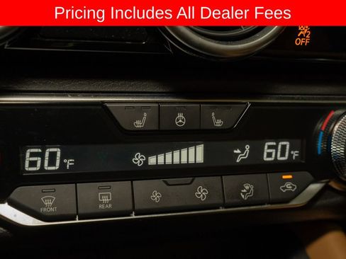 Certified 2025 Nissan Sentra SV w/ SV Premium Package FWD image 15