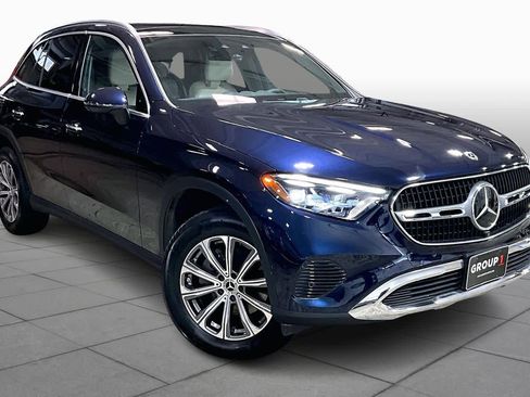 Used 2023 Mercedes-Benz GLC 300 4MATIC image 3