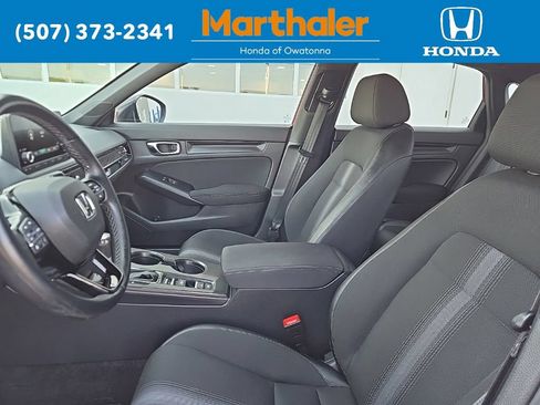 Used 2025 Honda Civic Sport image 9