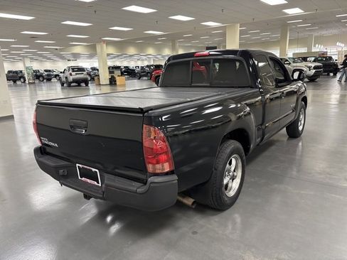 Used 2015 Toyota Tacoma Base image 7