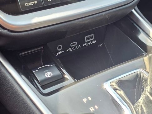 Certified 2025 Subaru Outback Premium AWD/4WD image 28