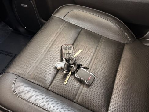 Used 2017 GMC Sierra 2500 Denali w/ Duramax Plus Package AWD/4WD image 45