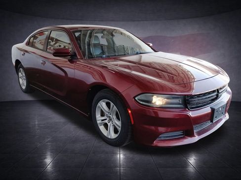 Used 2019 Dodge Charger SXT w/ Leather Interior Group RWD image 7