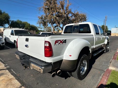 Used 2015 Ford F350 Lariat w/ Lariat Ultimate Package image 4