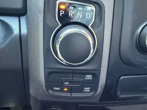 Used 2017 RAM 1500 Express AWD/4WD image 33