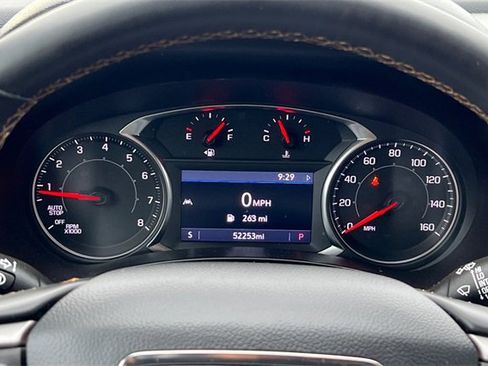 Used 2024 GMC Terrain AT4 image 32