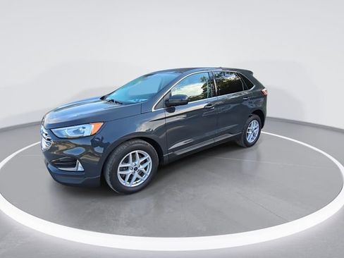 Used 2021 Ford Edge SEL w/ Convenience Package image 4