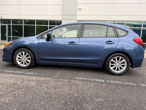 Used 2013 Subaru Impreza 2.0i Premium w/ All-Weather Pkg AWD/4WD image 7