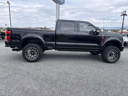 Used 2023 Ford F250 Lariat w/ Lariat Ultimate Package AWD/4WD image 8