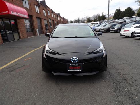 Used 2016 Toyota Prius image 3