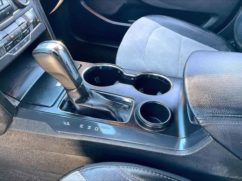 Used 2017 Ford Explorer XLT w/ Equipment Group 202A image 15