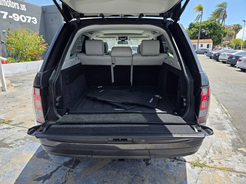 Used 2016 Land Rover Range Rover HSE image 14