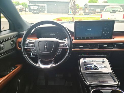 Used 2022 Lincoln Nautilus Reserve w/ Equipment Group 201A AWD/4WD image 10
