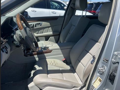 Used 2013 Mercedes-Benz E 350 Sedan image 6