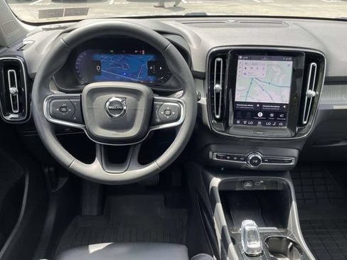 Used 2023 Volvo XC40 B5 Plus w/ Protection Package Premier AWD/4WD image 24