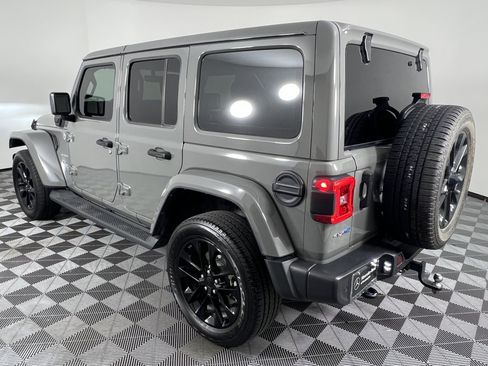 Used 2021 Jeep Wrangler Unlimited Sahara w/ Safety Group AWD/4WD image 10