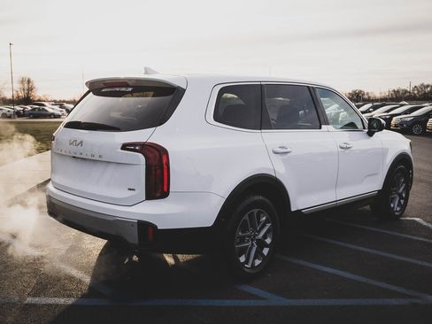 Used 2023 Kia Telluride LX image 9