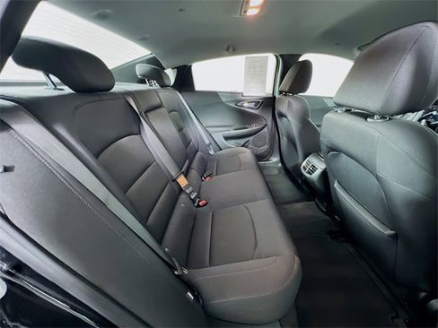 Used 2024 Chevrolet Malibu LT image 38